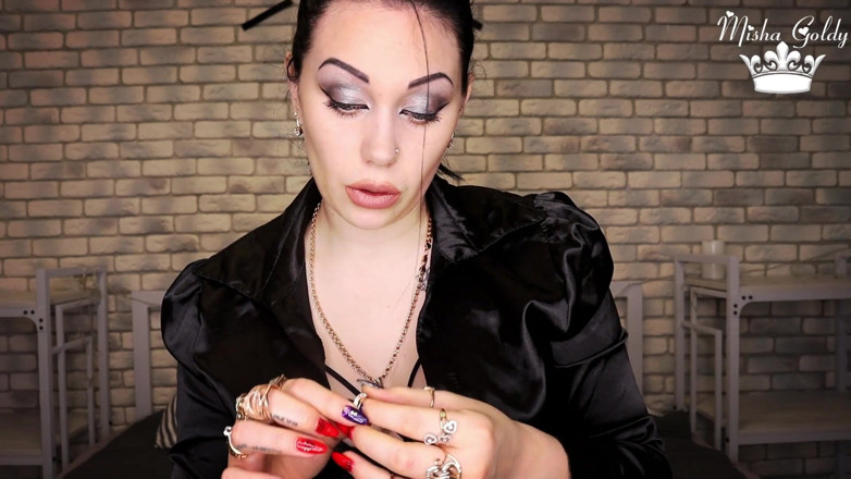 Goddess Misha Goldy: Meine goldenen ringe machen mich, dich und meinen freund geil