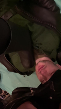 Russo militar mijando em policial pervertido
