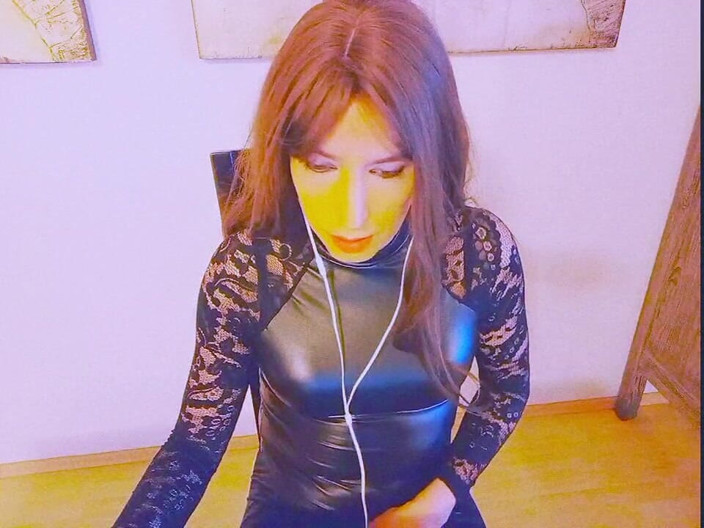 Tammy sissy slave: Sissy Crossdresser Masturbating