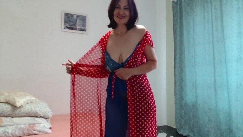 ANGELA_LADY: Modesta depravada comenzó a desnudarse inesperadamente