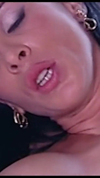 Yarağıma hoş geldin de sürtük orta yaşlı seksi kadın