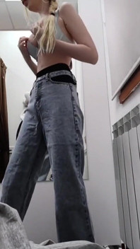 Tits Elza Kom
