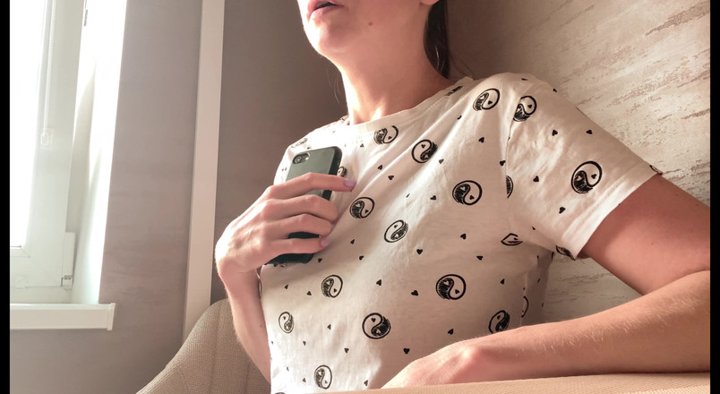 ArinaMills: ¡Tabú! El padrastro se folla a su hijastra mientras no...