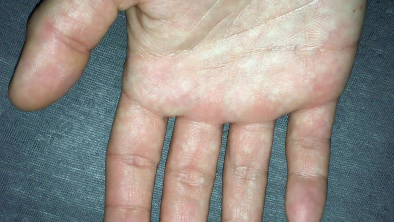 Idmir Sugary: Close up, telapak tangan close up, crot di kedua tangan