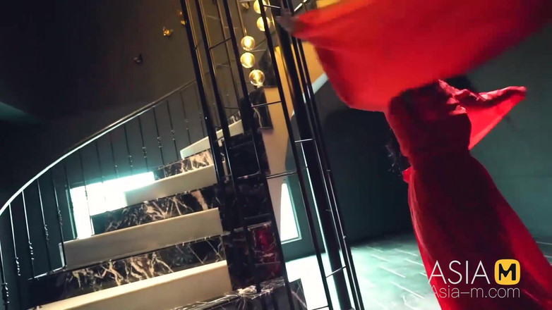 ModelMedia Asia: MD-0164, danseuse traditionnelle de style national