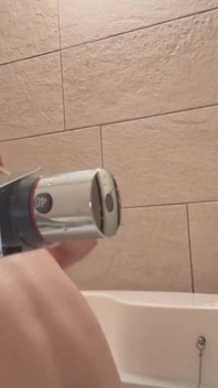 Po zabawie za pomocą balsamu i gazy, mam zemstę z anal creampie nigdy nie widzieli nadchodząc 1st