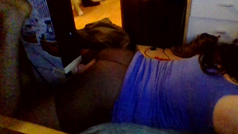 Joslin: Làm tình qua đường lỗ hậu trong quần tất