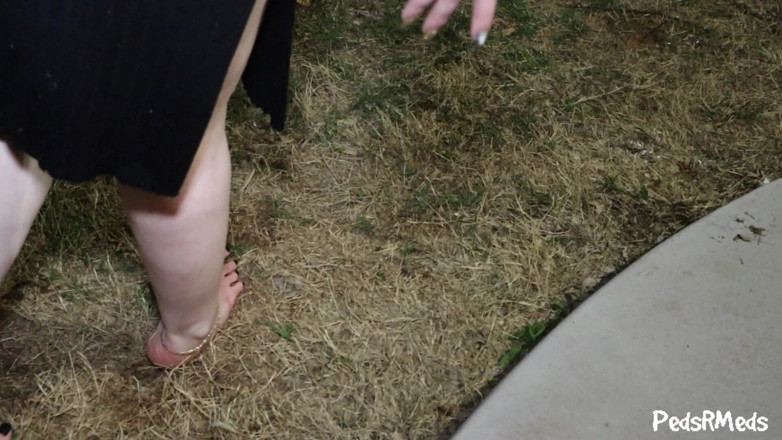 PedsRMeds: Little Miss Rya Barefoot in the Grass