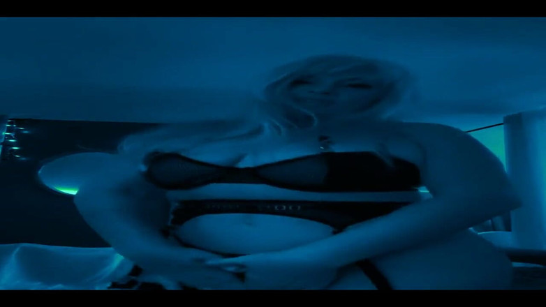 PaintedRose: "Будет держать нас обоих в настроении.