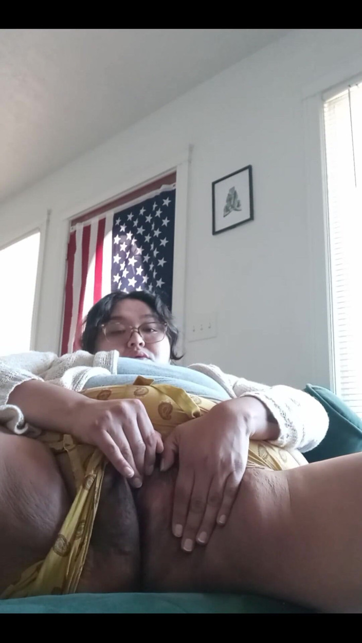 DeesDeepThroat: main haal hi men tanaav ko kaise sanbhaal raha hoon....