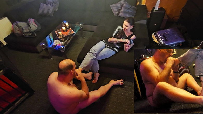 Femdom-Team-German: Continue Foot Care After Sports