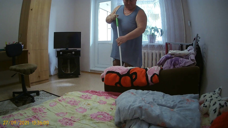 Zona901: Masturbuji u uklízečky a pak ji ošukám