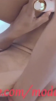 Kamarádova Přítelkyně Velmi Romantický Sex V Jejím Domě, Když Byla Sama, Část 2