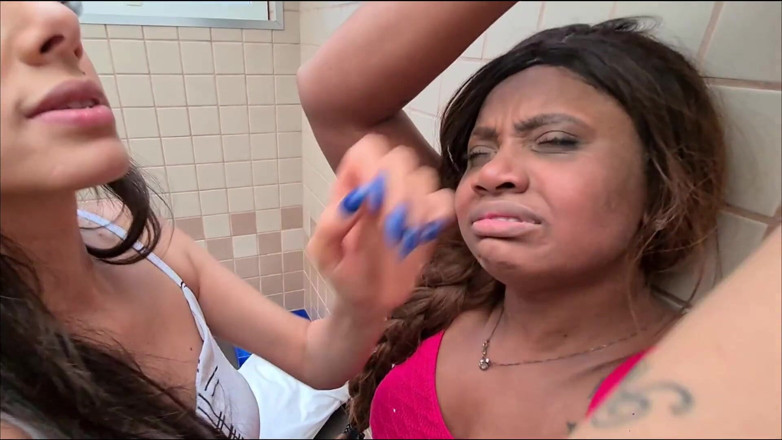 FetishKing: चरम चेहरा नष्ट - domina anita और गुलाम Veronica