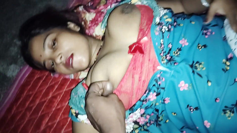 Pooja raniji: pooja bhaabhi raat men jordaar seks oopri manjil