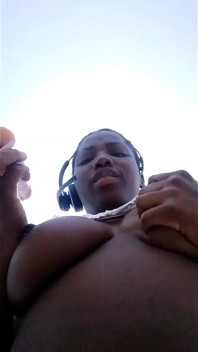 Laisse-moi chevaucher ton visage me regarder sucer ton mari, une bite moyenne bouge mes hanches en te faisant aimer mes voies de salope - mastermeat1