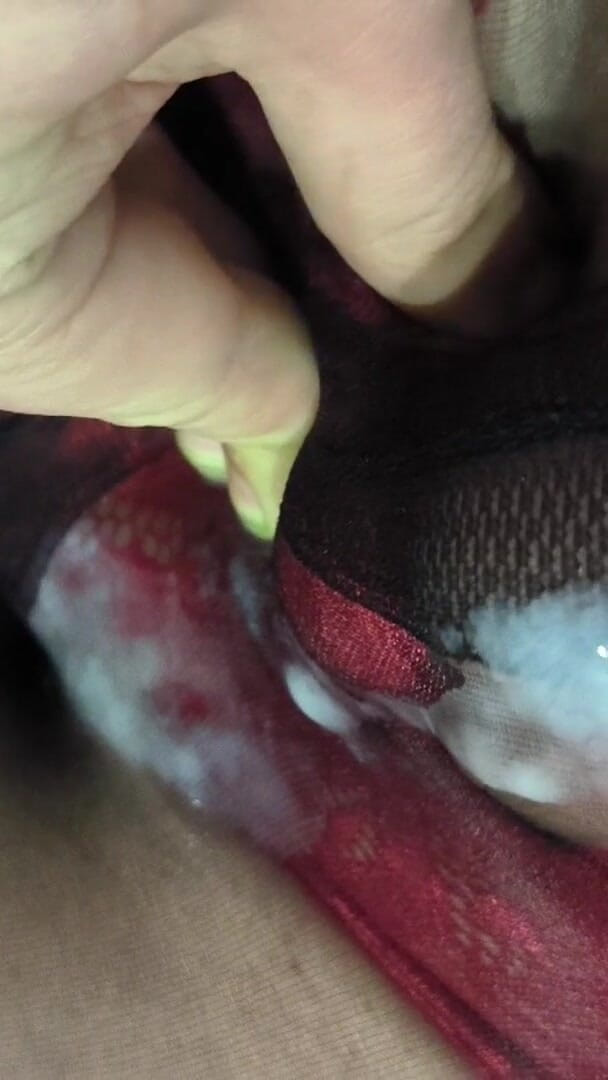 Juicy Cumshot Through Patterned Floral Pantyhose (Pantyhose Cumming Studio)