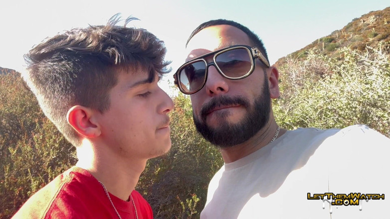 Let them watch: Winziger Blauäugiger Twink Fickt Sexy Schwuler Tätowierter Latino Juven Fickt...