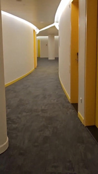 Orgie 4 în camera de hotel la Xbiz cu penetrare dublă sex lesbian în trei cu vibrator legat și până la final umed!