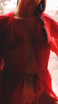 Lampu rendah, sentuh lembut, dan usikan sensual yang anda tidak akan lupa