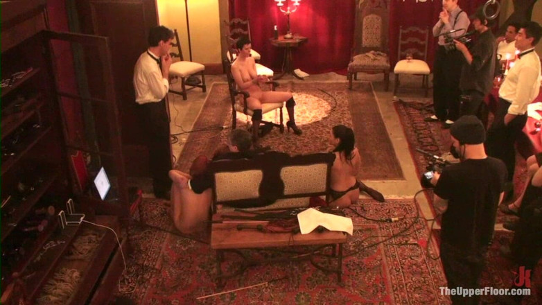 The Upper Floor by Kink: Первый ужин, часть третья