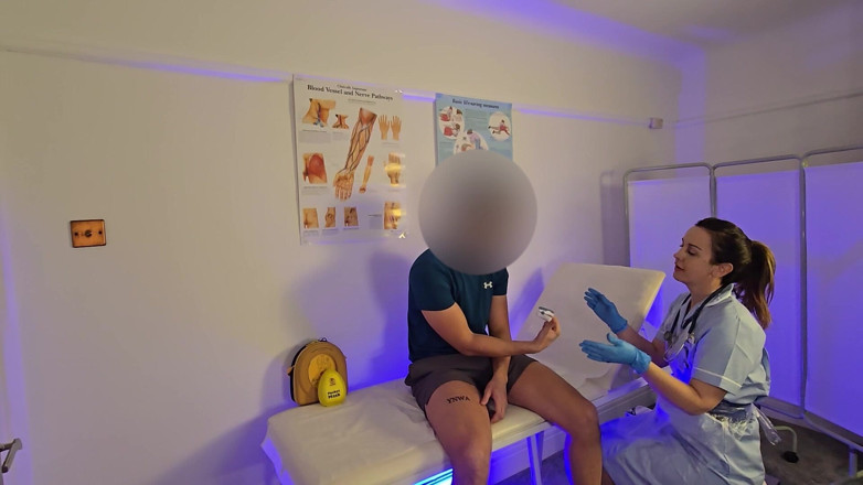 Mr LDN Lad: asli yooke nars mujhe klinik men ura rahi hai!