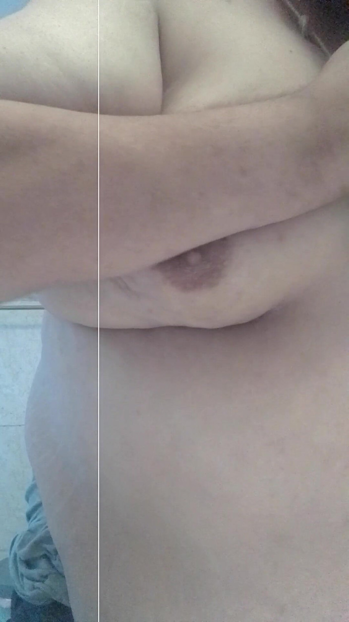 Chubbytits16: 誰もこの処女ぽっちゃり男を欲しがらないので、自分自身で遊ぶ