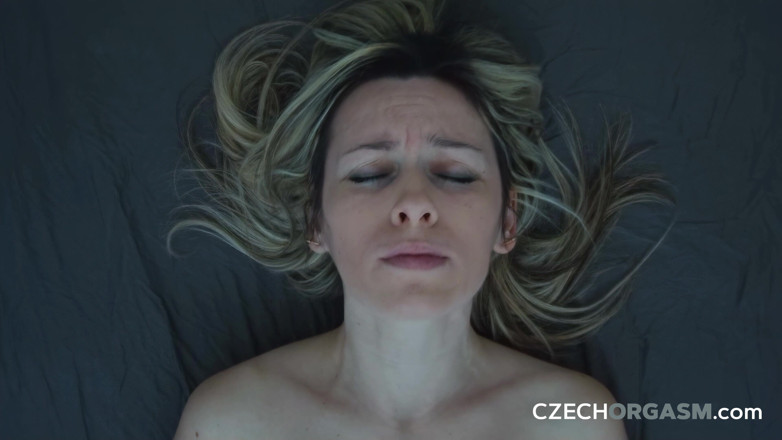 Czech Orgasm: Czech Orgasm 170 Mature Babe Strokes Her Soaked Pussy Until It...