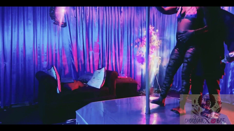 Naturelle Chocolat: Я зробив йому приватний танець