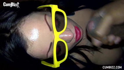Cumbizz: Komm in imax bbc blowjob