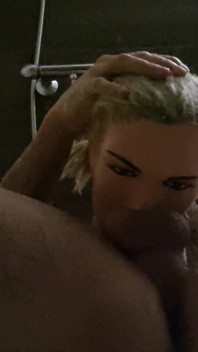 Throatpie under the shower