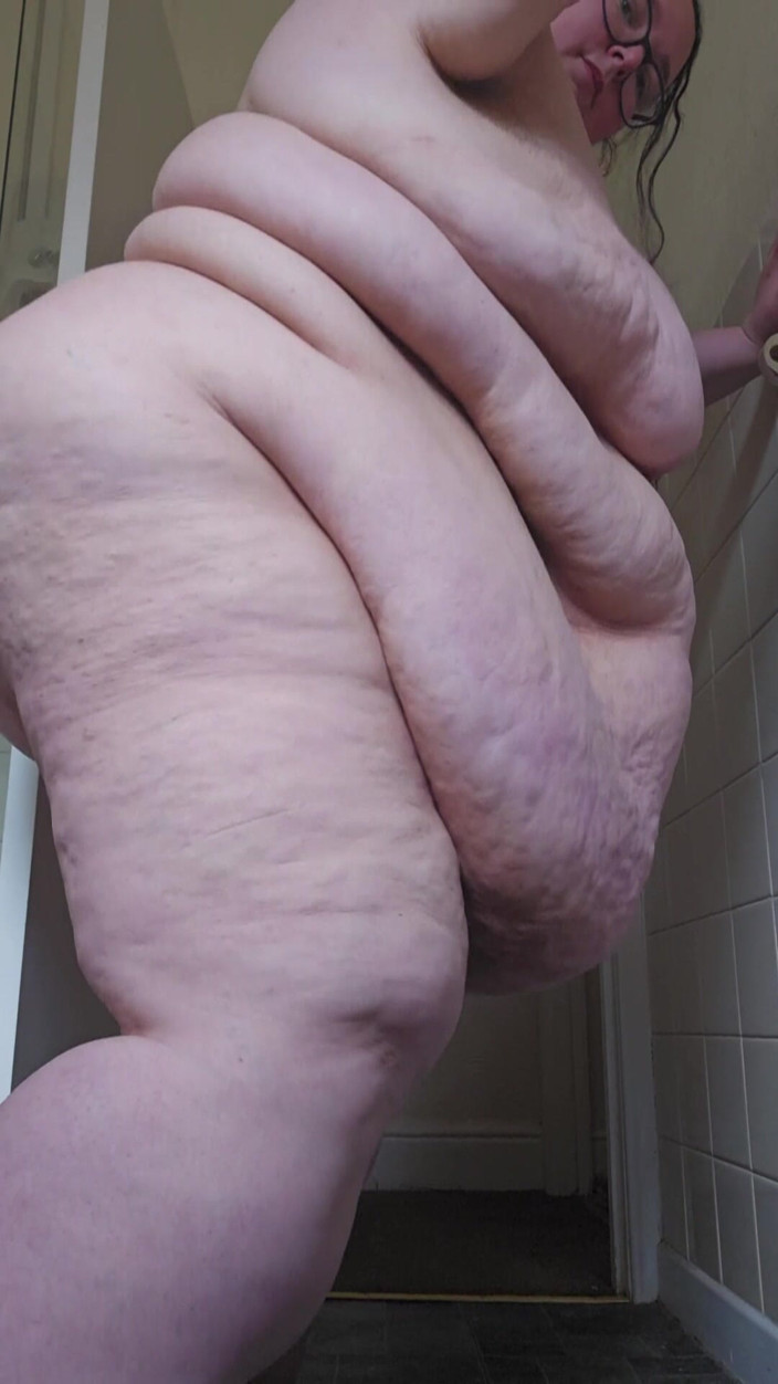 SSBBWLadyBrads: SSBBW gigant idzie w ciebie