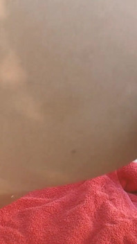 Sletterige rijpe vrouw scène-3_busty blonde milf, geniet ervan om in haar kont geneukt te worden met een grote pik en een dildo.