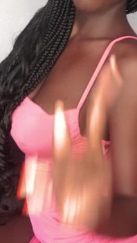 Sexy Kenyan Babe Twerking in a Pink Dress Just for You!