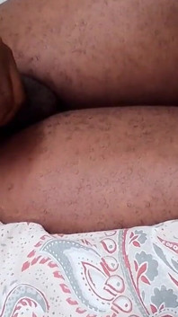 Lo que hace un hombre soltero cuando se despierta