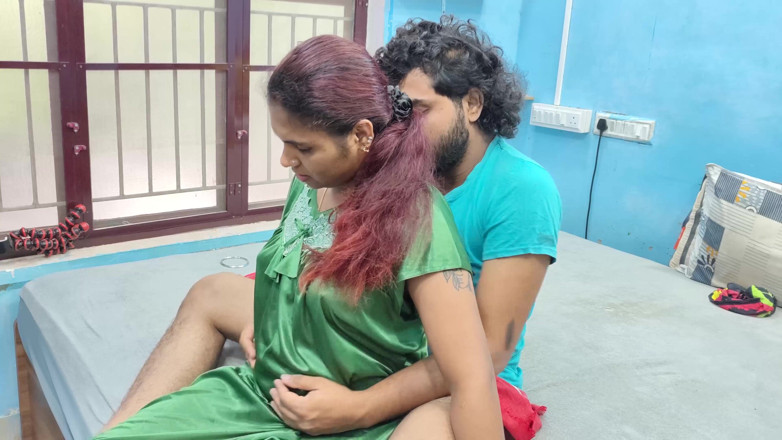 Vaishnavysharunraj: Prsa lis s ass kiss a pussy Rub Over Nighty