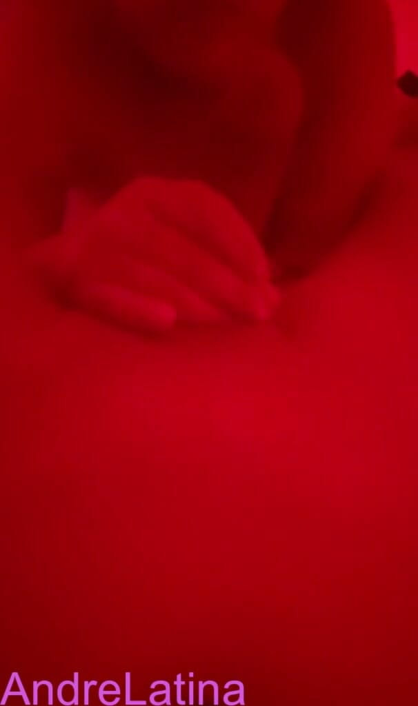 Gatita latina: Deliziosa Fellatio Da Questa Mamma Single