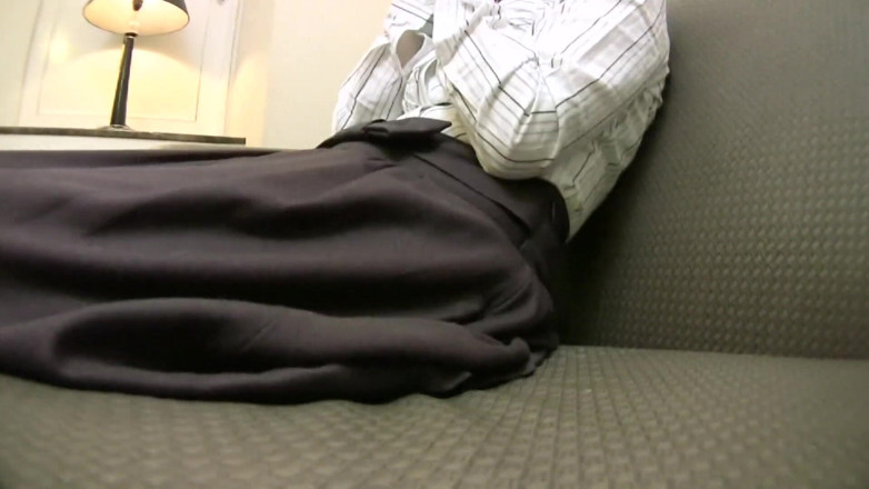 Japan Lust: Schüchterne japanische milf in einem vergnÃ1/4cklichen moment verloren