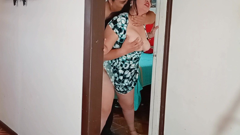 BBW Kelly Mom: Die Hure Meiner Ehefrau Wird an Die Tür Genagelt, Ehemann...