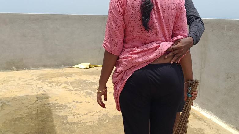 Inba: Người giúp việc nhà nhập vai và làm tình với...