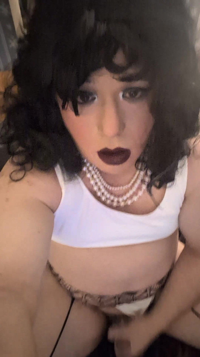 Tongue Lashor 69: Mastürbasyon klip 09
