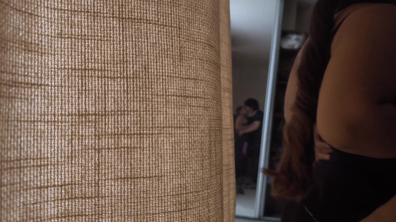 Moo DBOXXX: Jag kysser passionerat med ensam styvmamma som verkligen vill göra...