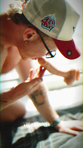 VagabondZeus - Erotic Filmmaker: Orso Australiano Che Gioca Con Una Macchina Da Scopata Sulla...