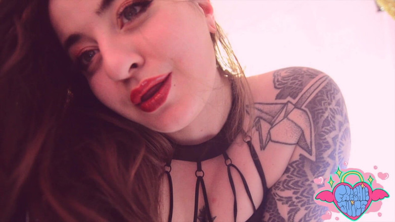 Freshie juice: 여친에게 묶고 착유하고 페깅