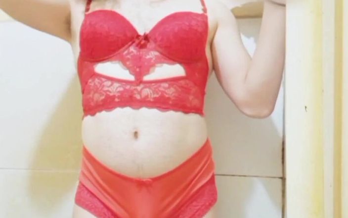 Carol videos shorts: Provando la lingerie rossa della mia sorellastra