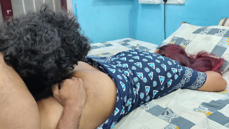Vaigavarun45: Léchage de cul avec frottement de chatte