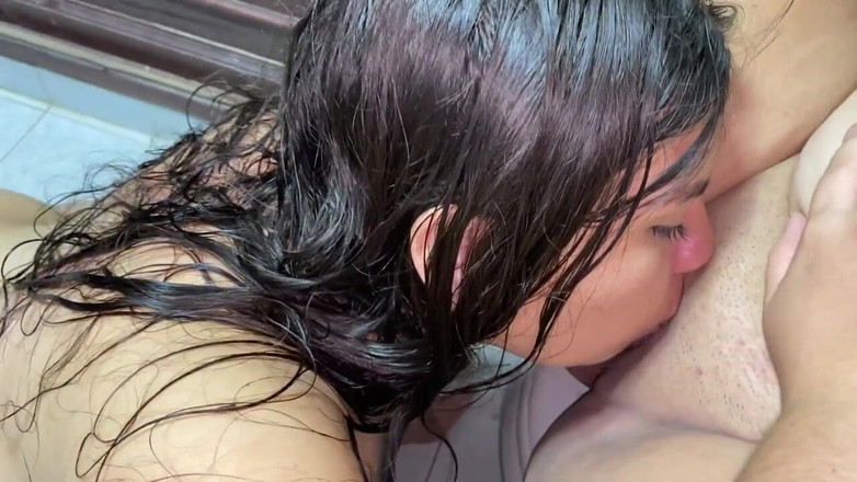 Joraul: Me follo a mi hermanastra y ordeño sus pequeñas tetas