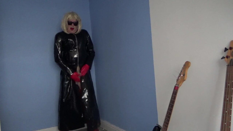 Leather Kirsten: Pvc와 가죽의 음란한