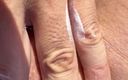 Pulpo XL Cut Bi: Трах пальцами бритой задницы