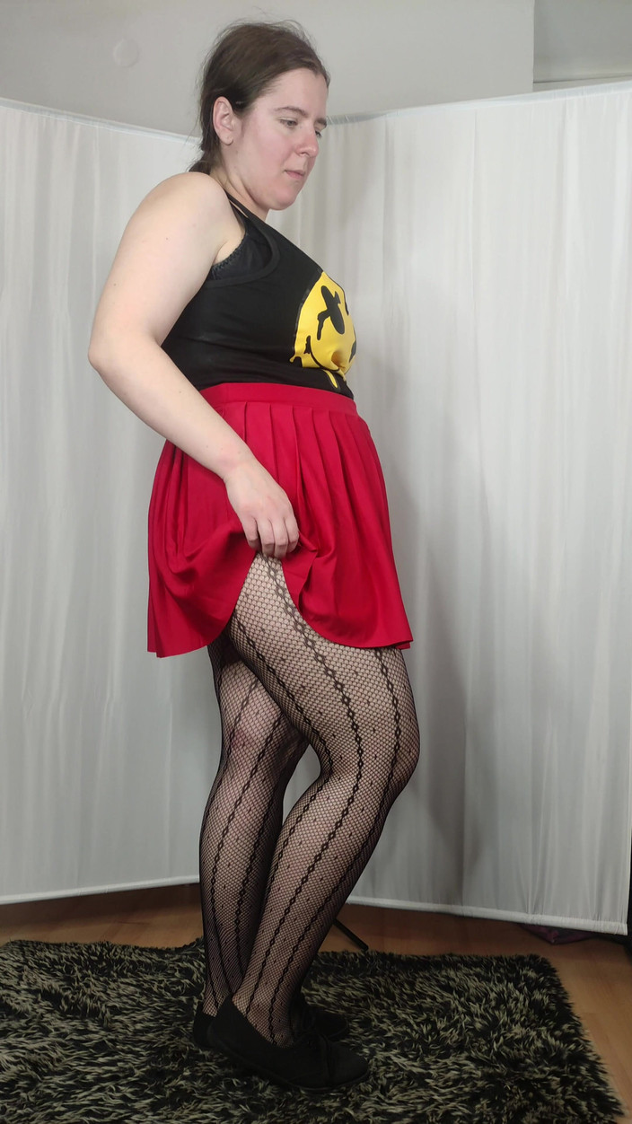 Lena Rose: [4k] Gemusterte strumpfhosen und roter Minirock Anprobieren